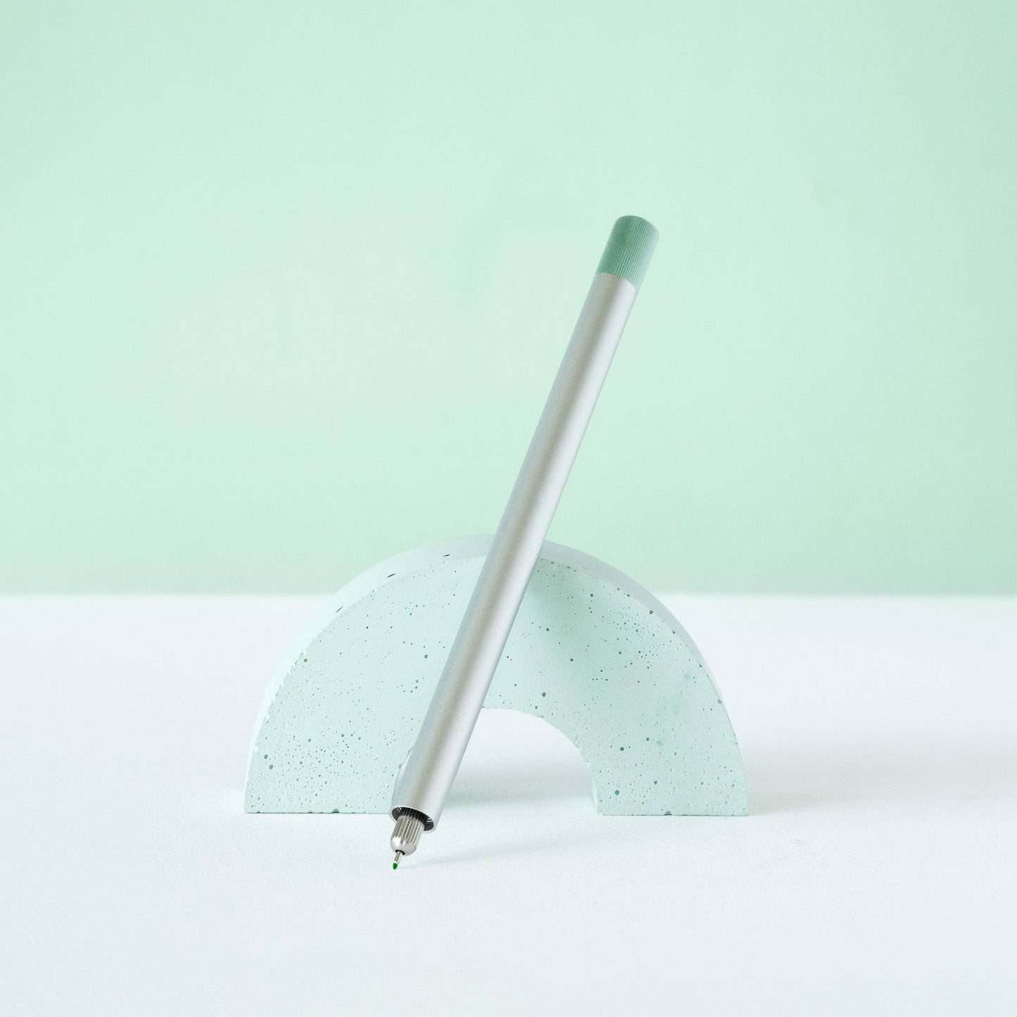 Lumos Pro - Refillable Multi-Tip Pen