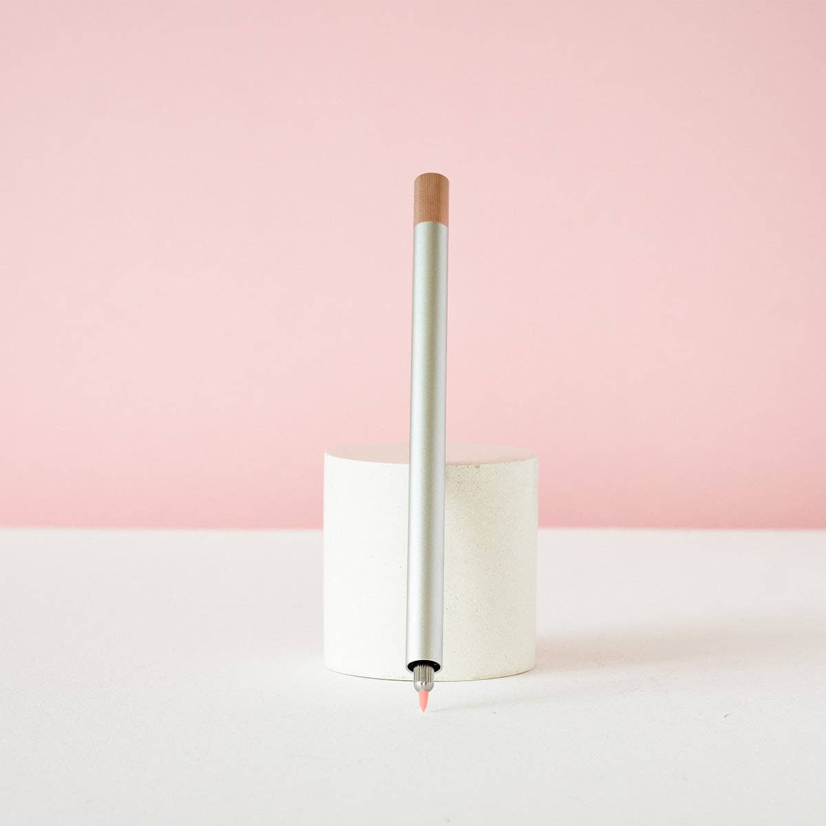 Lumos Pro - Refillable Multi-Tip Pen